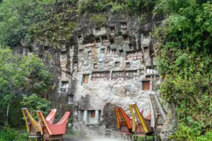 Tana Toraja: Exploring Indonesia’s Fascinating Land of Death
